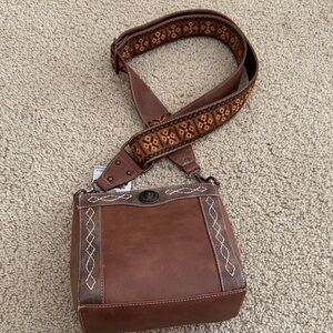 Nocona 
Brown Leather Women’s Bag with Patterned Strap